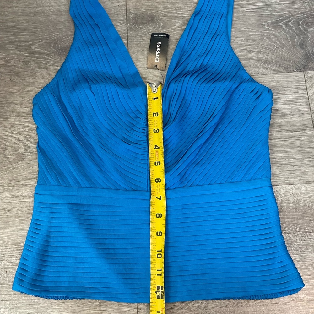 NEW Express top - Picture 5 of 5